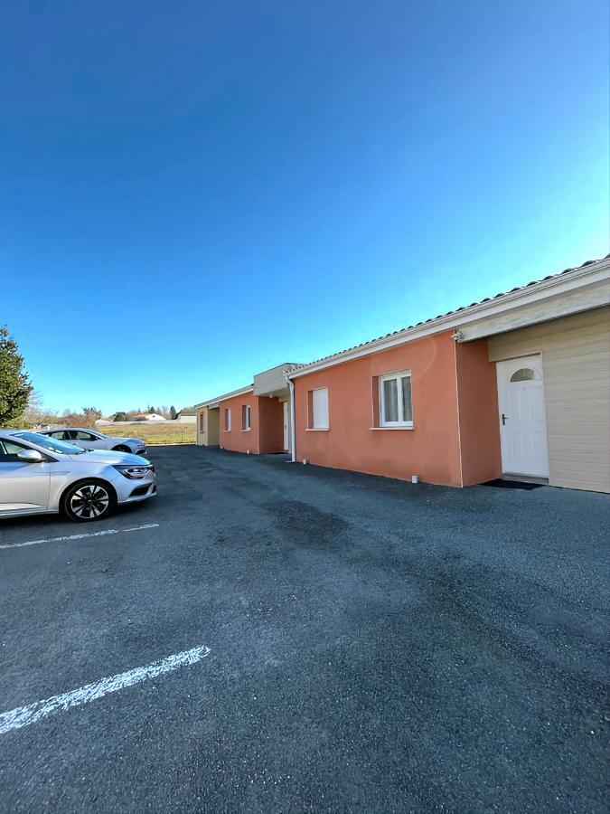 Logement Thermale Et De Tourisme Les Acacias 2 Jonzac Exteriér fotografie